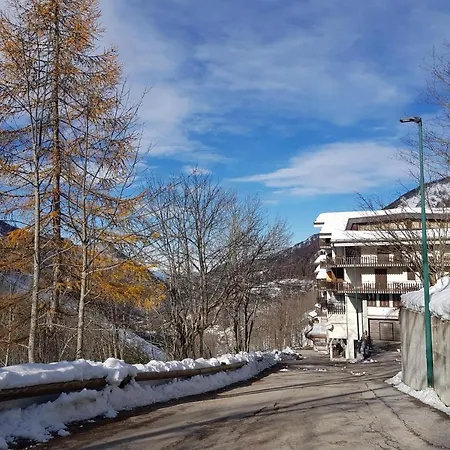 House Del Sole By Holiday Word